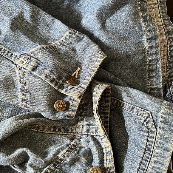 LIZWEAR Vintage Denim Jacket - Picture 5 of 5